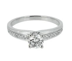 BAGUE EN OR 14K BLANC SERTIE DE DIAMANTS
