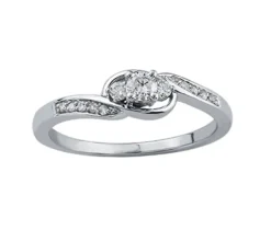 BAGUE EN OR 10K BLANC SERTIE DE DIAMANTS