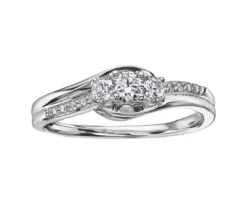 BAGUE EN OR 10K BLANC SERTIE DE DIAMANTS CANADIENS ET DE DIAMANTS