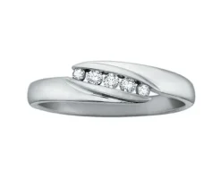 BAGUE EN OR 10K BLANC SERTIE DE DIAMANTS