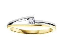 BAGUE EN OR 10K SERTIE DpiUN DIAMANT CANADIEN