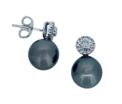 BOUCLES EN OR BLANC SERTIES DE PERLES DE TAHITI ET DE DIAMANTS