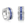 BOUCLES EN OR 10K BLANC SERTIES DE SAPHIRS ET DE DIAMANTS