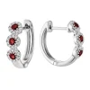 BOUCLES HUGGIES EN OE BLANC SERTIES DE SAPHIRS, RUBIS OU ÉMERAUDES ET DIAMANTS
