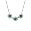 COLLIER EN OR BLANC SERTI DE SAPHIRS, RUBIS OU ÉMERAUDES ET DE DIAMANTS