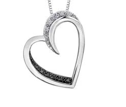 PENDENTIF COEUR EN OR 10K BLANC SERTI DE DIAMANTS BLANCS ET NOIRS
