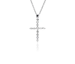 PENDENTIF CROIX EN ARGENT RHODIE SERTI DE CUBIQUES ZIRCONIAS