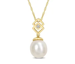 PENDENTIF EN OR JAUNE SERTI DpiUN DIAMANT ET DpiUNE PERLE DpiEAU DOUCE